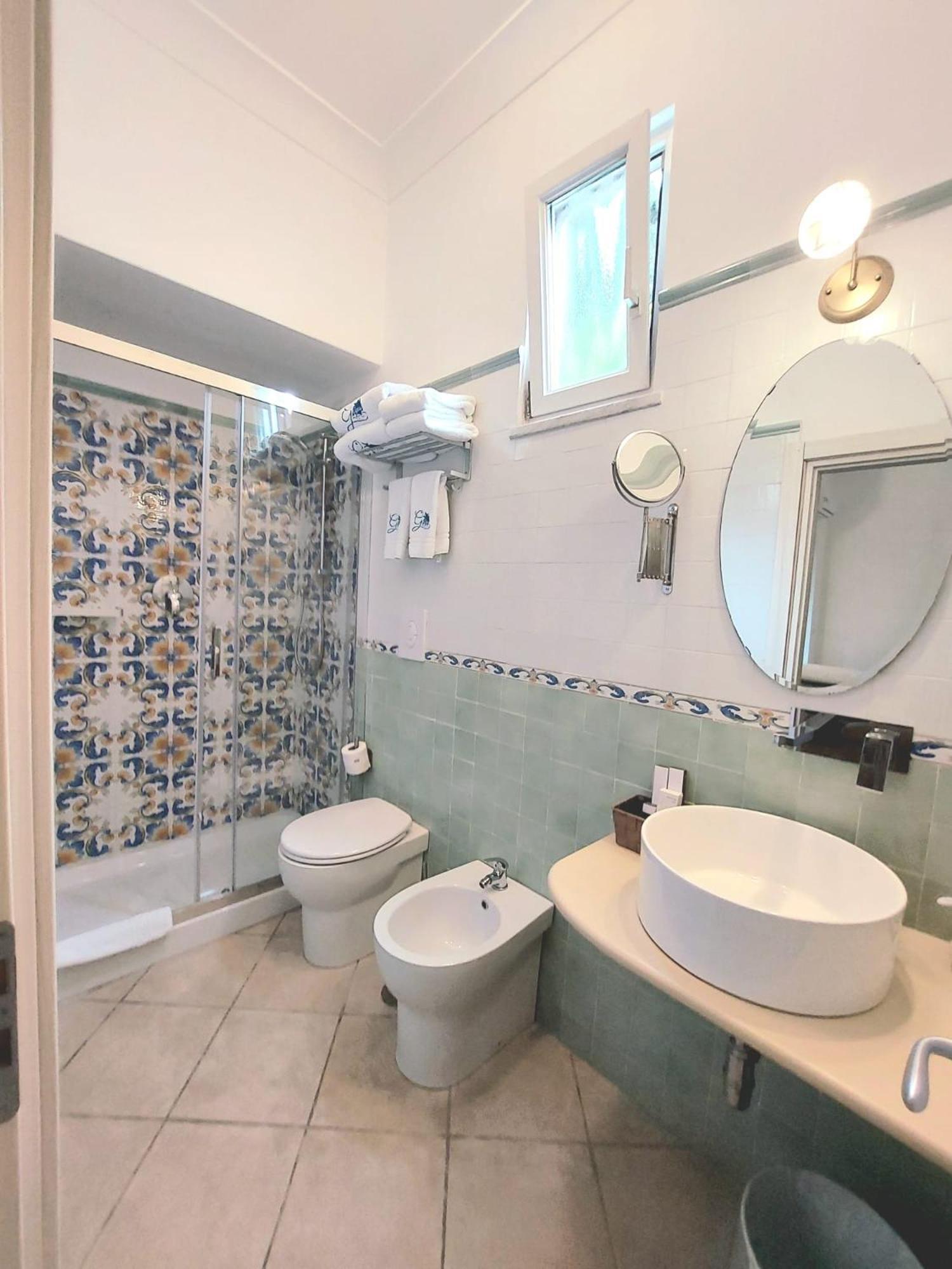 Hotel Guarracino Capri Bagian luar foto