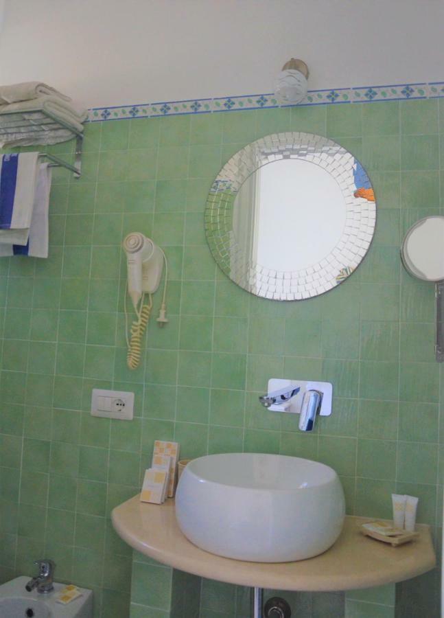 Hotel Guarracino Capri Bagian luar foto
